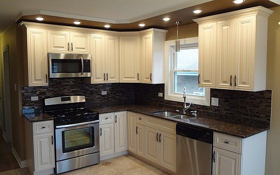 3rd image of 14404 Blackstone Ave