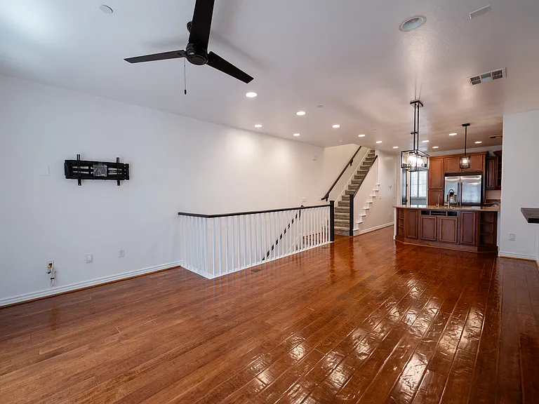 2445 E Montecito Ave — Photo 7