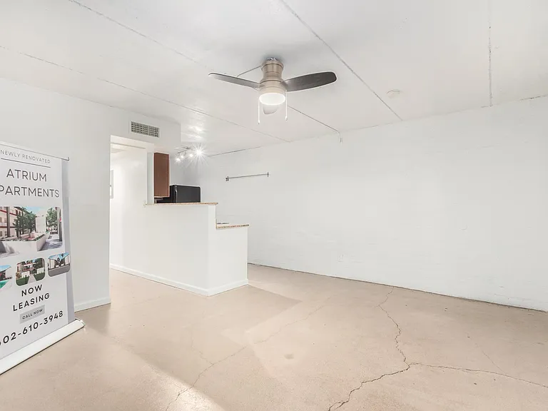 1835 E Don Carlos Ave — Photo 5