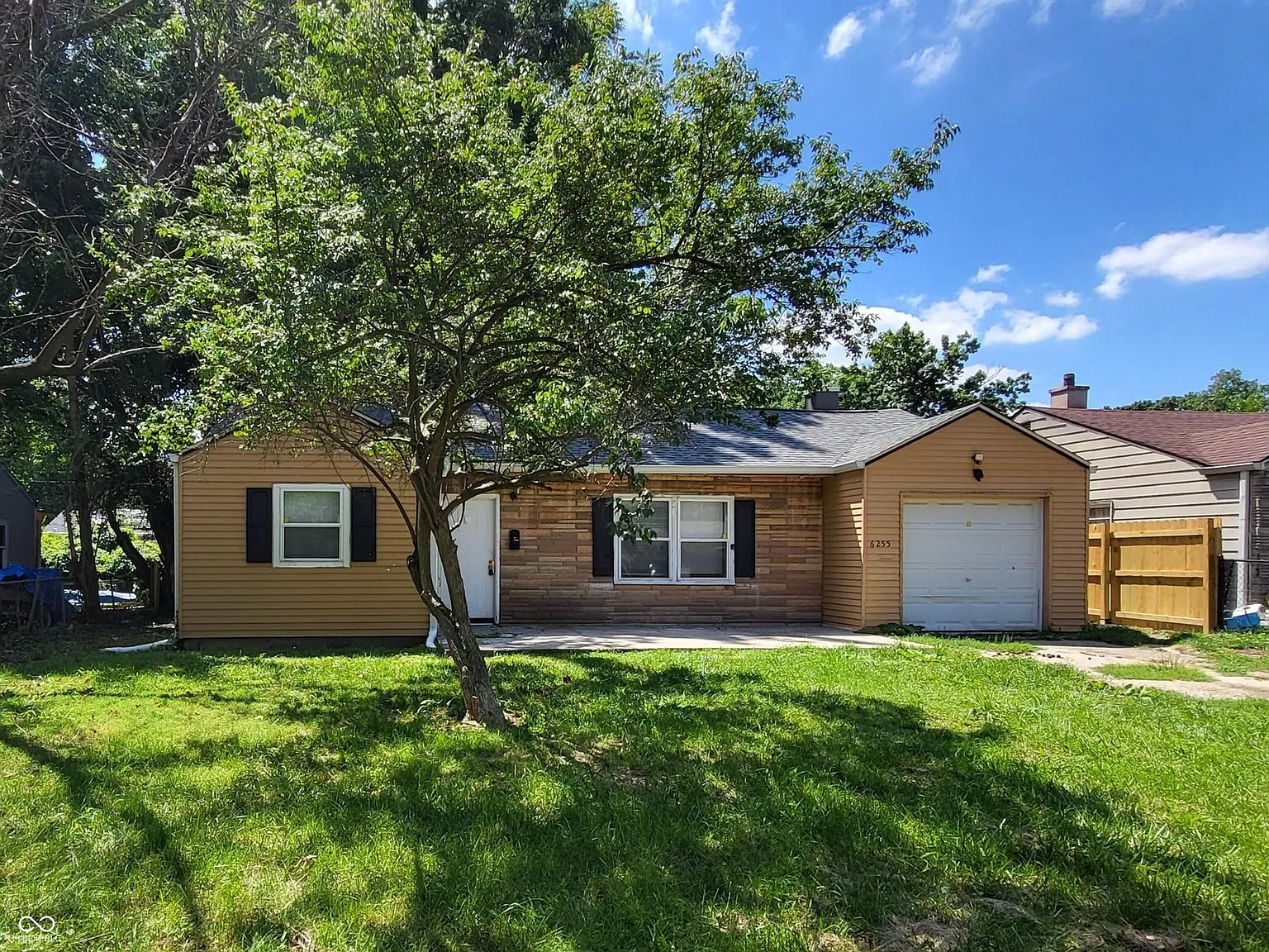 3 bed, 1.0 bath, 981 sqft, $1,125 — Photo 1