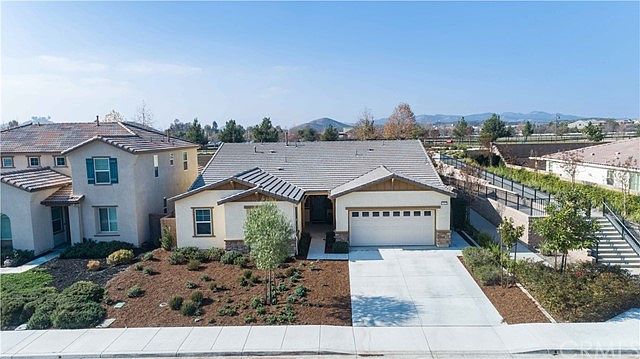 1st image of 35127 Silverleaf Ln