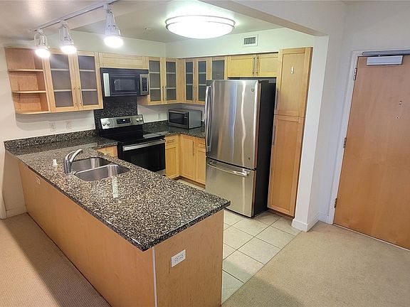 5th image of 600 Queen St APT 1508