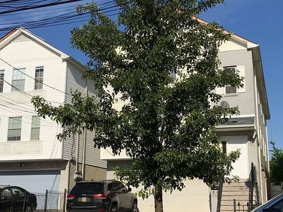 5th image of 186-188 Hillside Ave