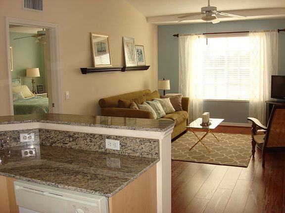4th image of 1217 Villa Cir