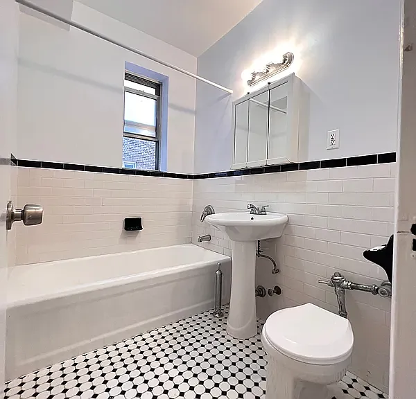 65-20 Booth St #3G — Photo 6