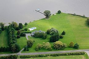 2nd image of 3007 Bennett Point Rd