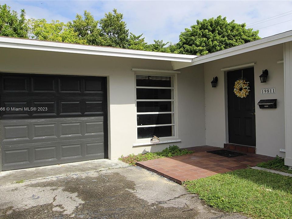 1st image of 19811 SW 101st Ct