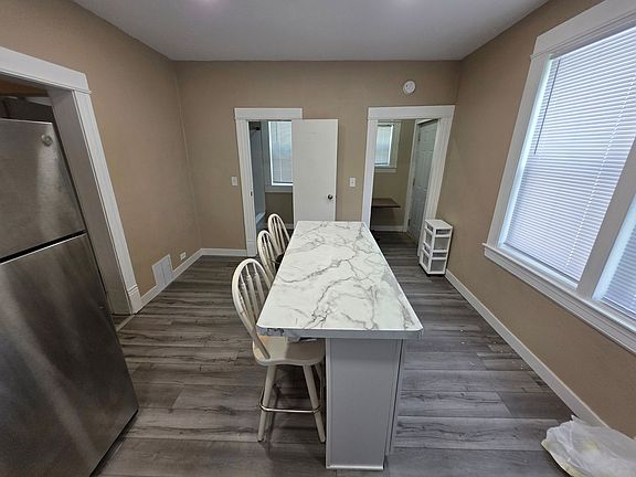 3rd image of 625 N Barstow St APT 1