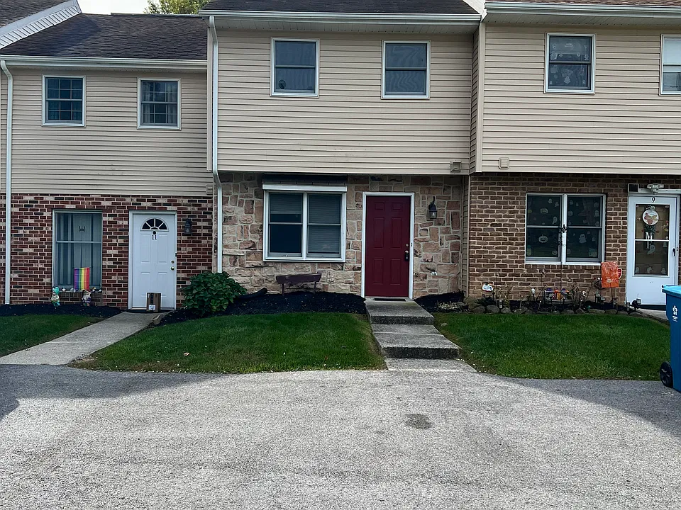 621 Range End Rd #10