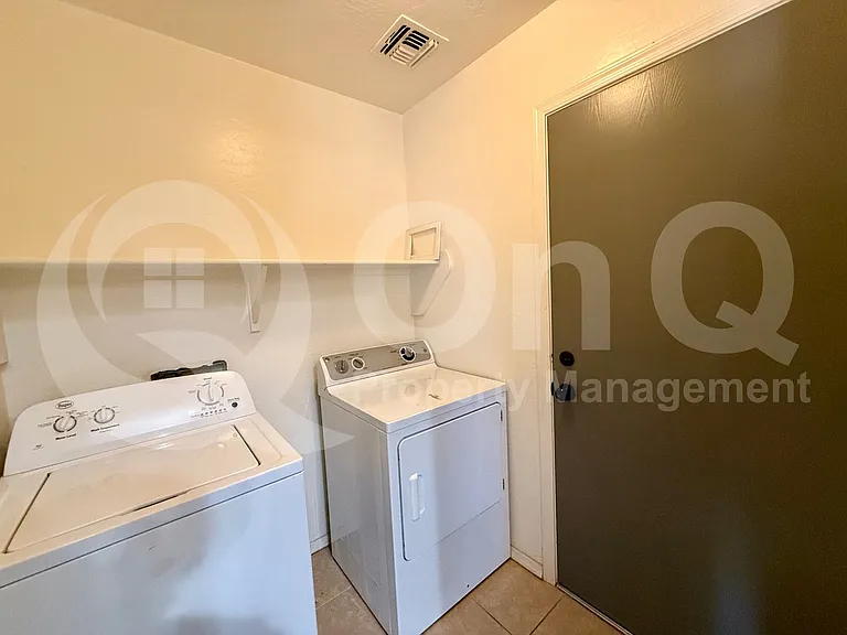 7144 S Skylark Ln — Photo 23
