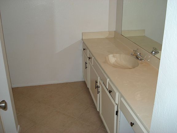 2nd image of 1741 S Shannon Dr