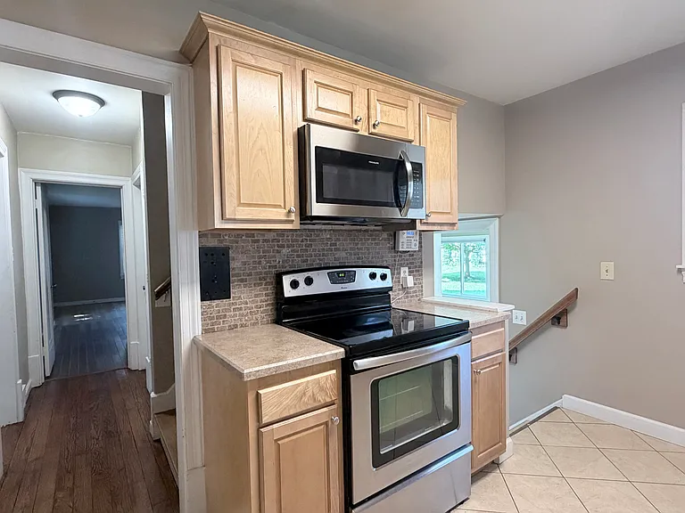 555 S Ruston Ave — Photo 7
