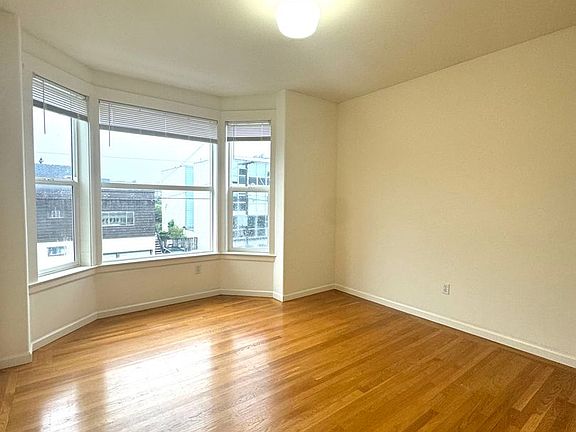 4th image of 4107 California St