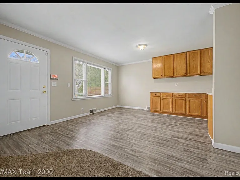 5635 Westpoint St — Photo 10