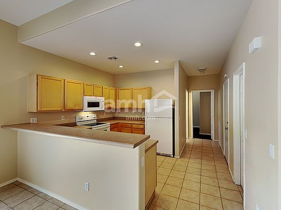 4th image of 2614 E Waterview Ct
