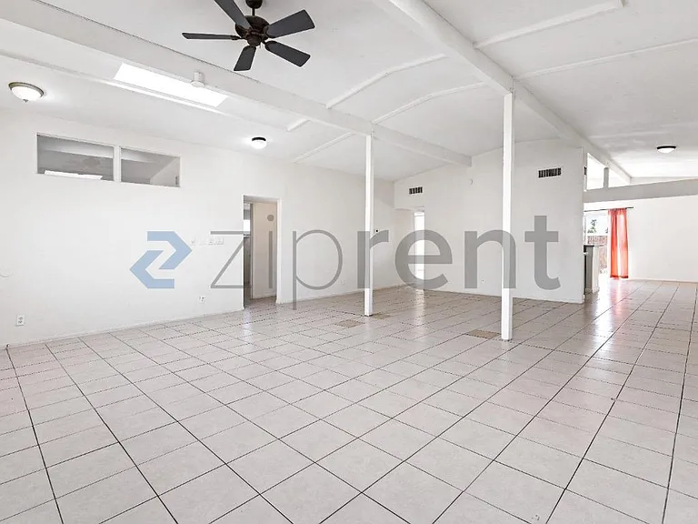 221 Milinane Dr — Photo 4