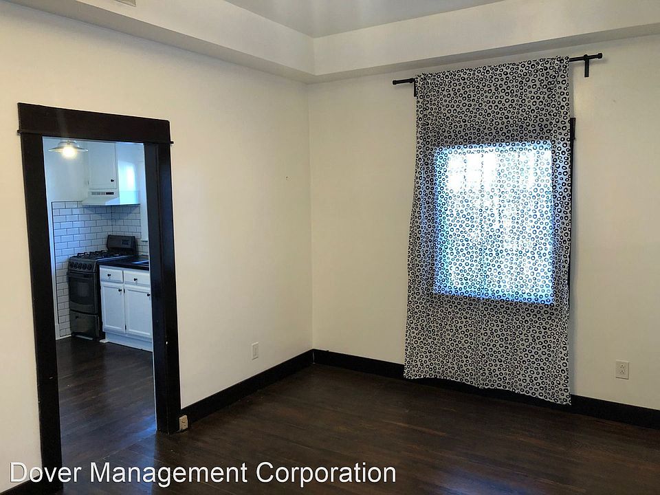 2nd image of 2803 S Budlong Ave APT 1