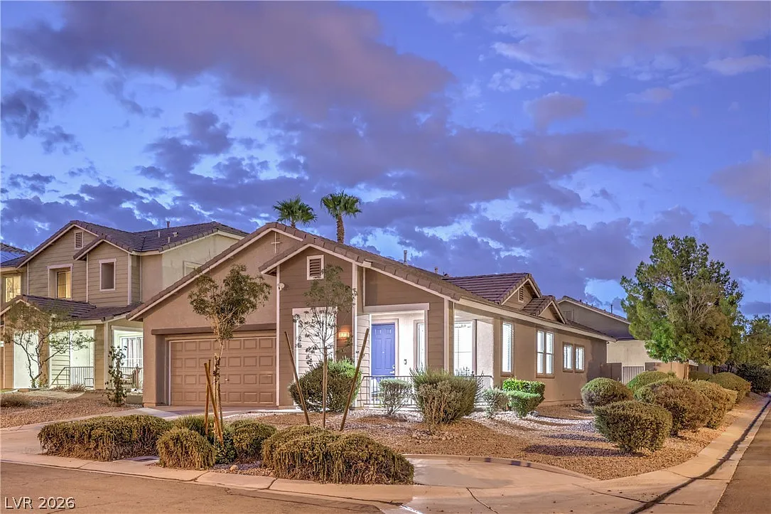 3 bed, 2.0 bath, 1536 sqft, $4,000 — Photo 1