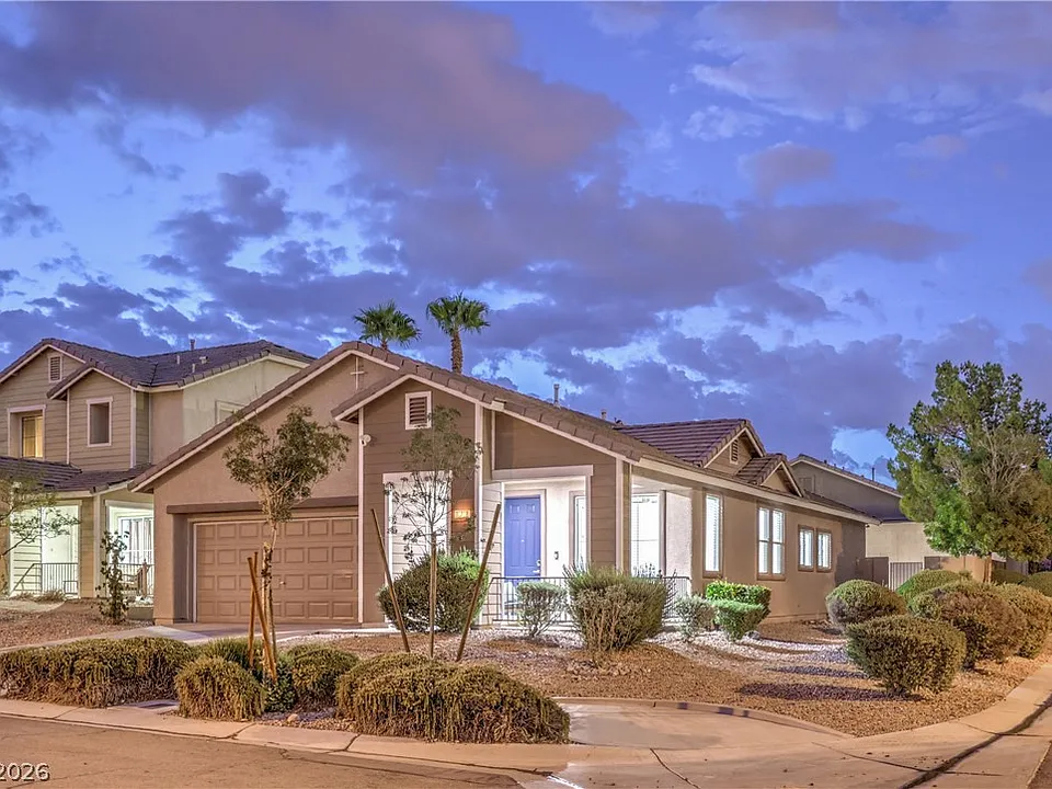 10762 Flame Vine Ct