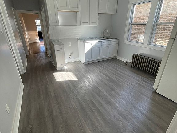 5th image of 8642 S Saginaw Ave