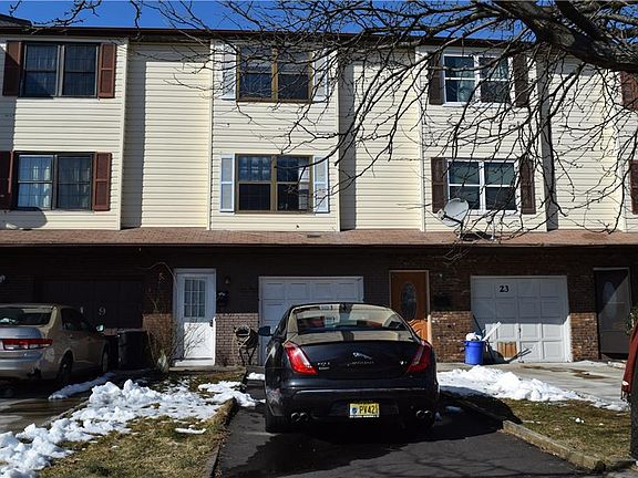 2nd image of 21 Essex St