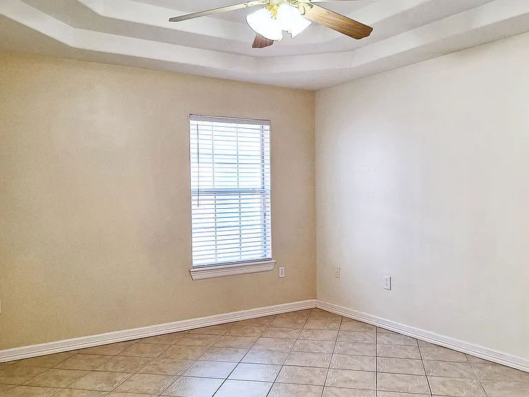 2118 Aruba Dr #4 — Photo 15