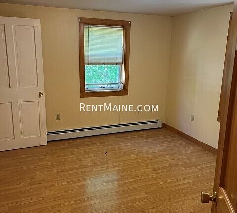 4th image of 9 Winsor Ln APT B2