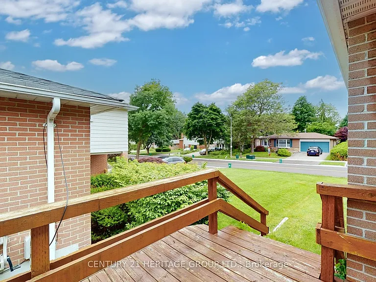 1 Dunsinane Dr — Photo 33