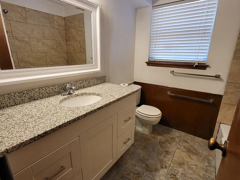 2620 N Brenda Ave — Photo 9