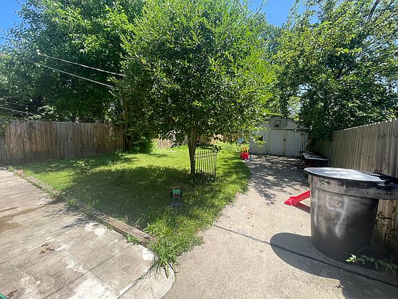5th image of 6344 Grandmont Ave