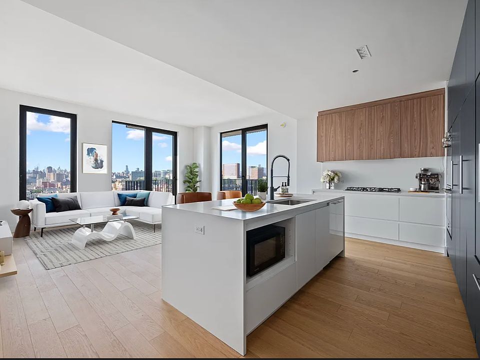 1st image of 224 W 124th St #1400