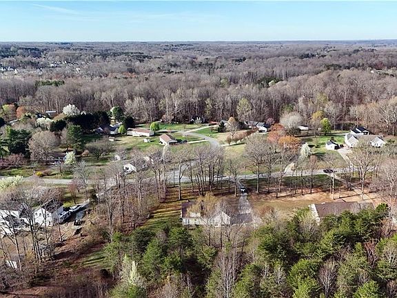 5th image of 8570 Linville Rd