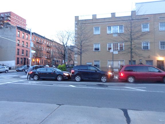 3rd image of 850 Bergen St APT 3