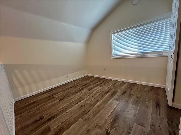 436 Shadywood Dr — Photo 12