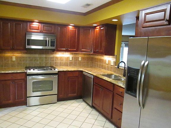 3rd image of 805 Cedar Ln APT 15D