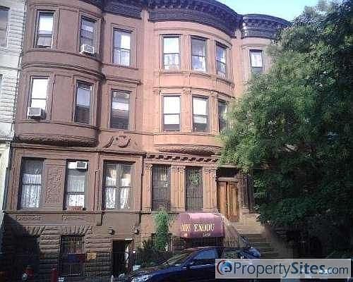 1st image of 24 W 119th St