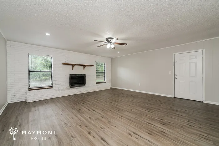4750 Kempston Dr — Photo 8