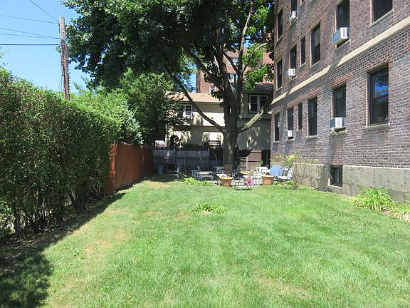 4th image of 167 Centre Ave APT 3C