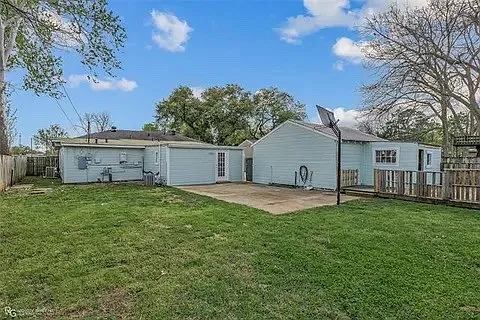 326 Bellmead St — Photo 4