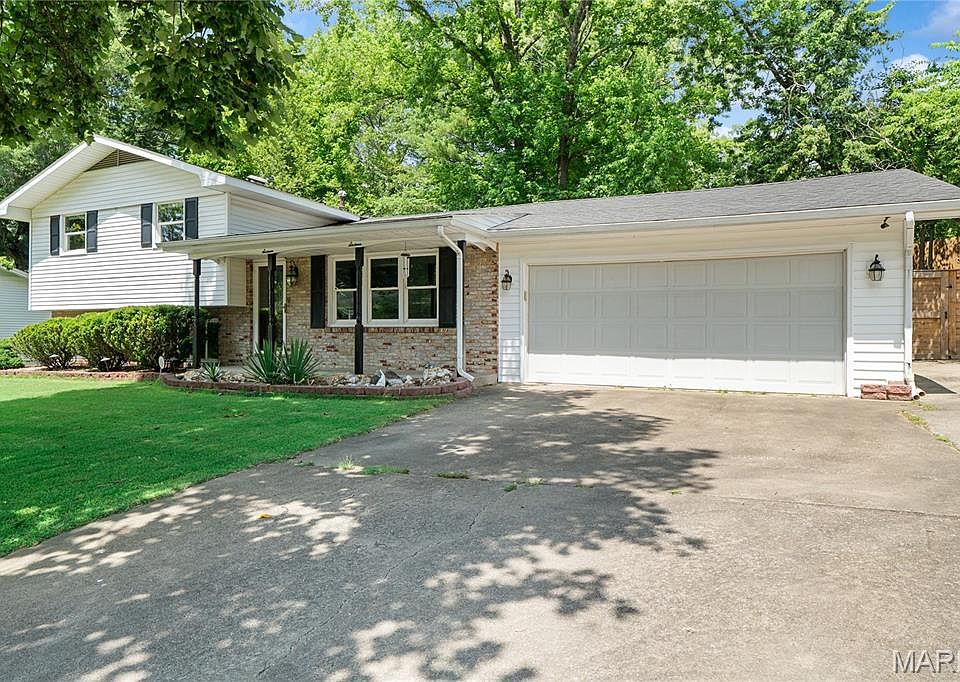 1st image of 1616 Bel Air Dr