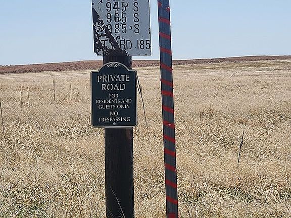 5th image of 985 S County Road 185