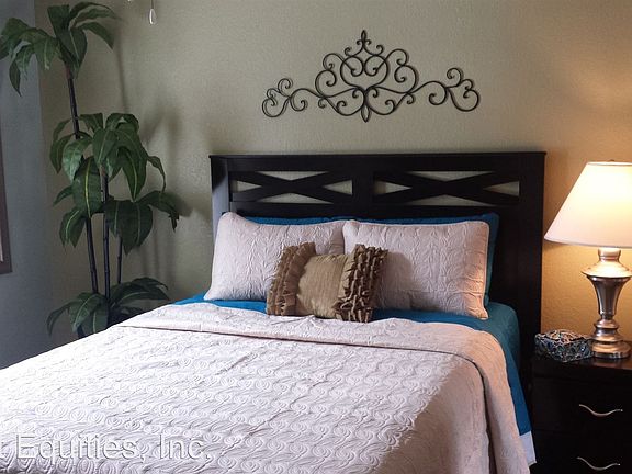 5th image of 8654 N Cedar Ave APT 101