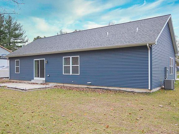 5th image of 1504 Evergreen Pl