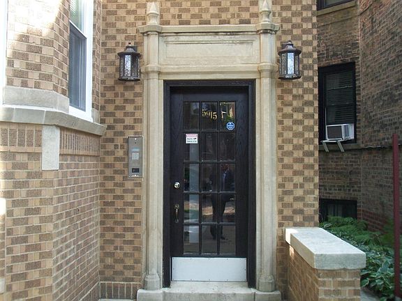 2nd image of 5915 N Artesian Ave