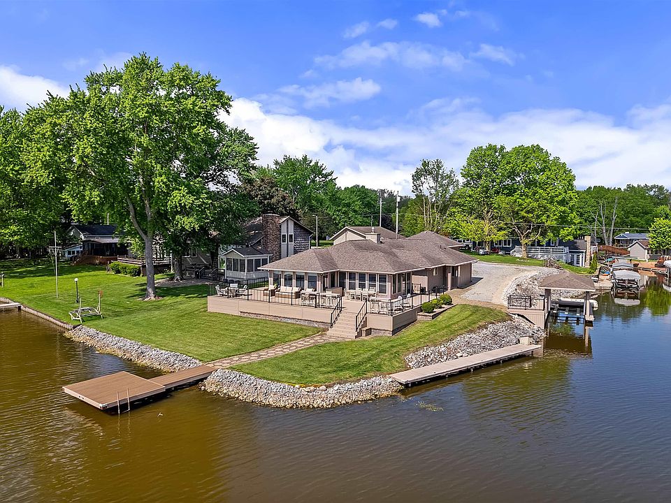 1st image of 2409 S Pleasant Valley Ct