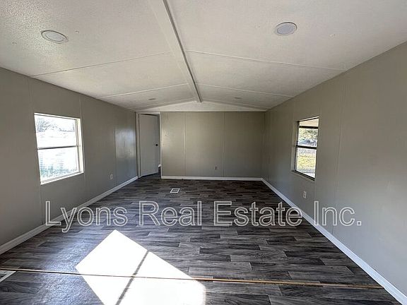 5th image of 8135 Tolles Dr