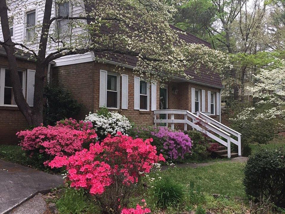 1st image of 1220 S Dogwood Dr