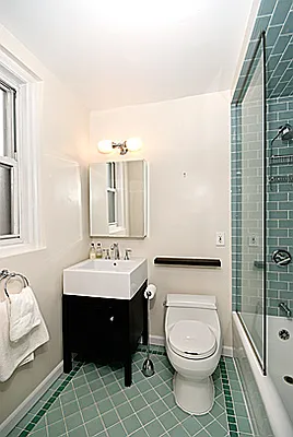 Sold by In New York Realty | media 21