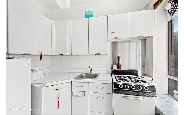 Sold by Douglas Elliman | media 5