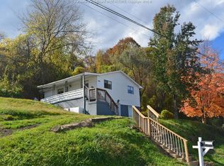 1111 Thorne Rd, South Charleston, WV 25303